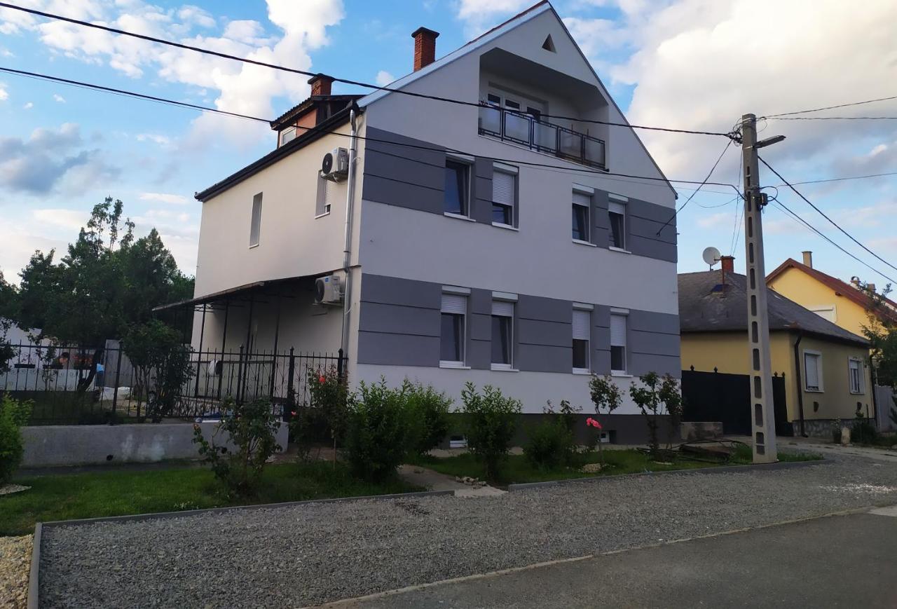 Emmabella Apartmanok Eger Exterior foto